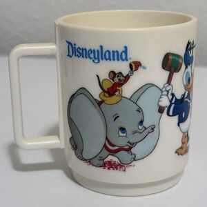 Vintage 1970s Disneyland Plastic Mug Cup Deka Dumbo Daffy Duck Mickey Minnie